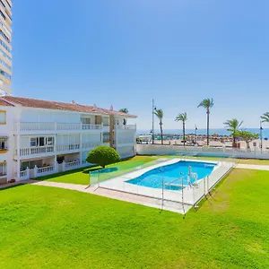https://torremolinos-playamar-primera-linea-de-playa-urb-la-farola.1costadelsol.com